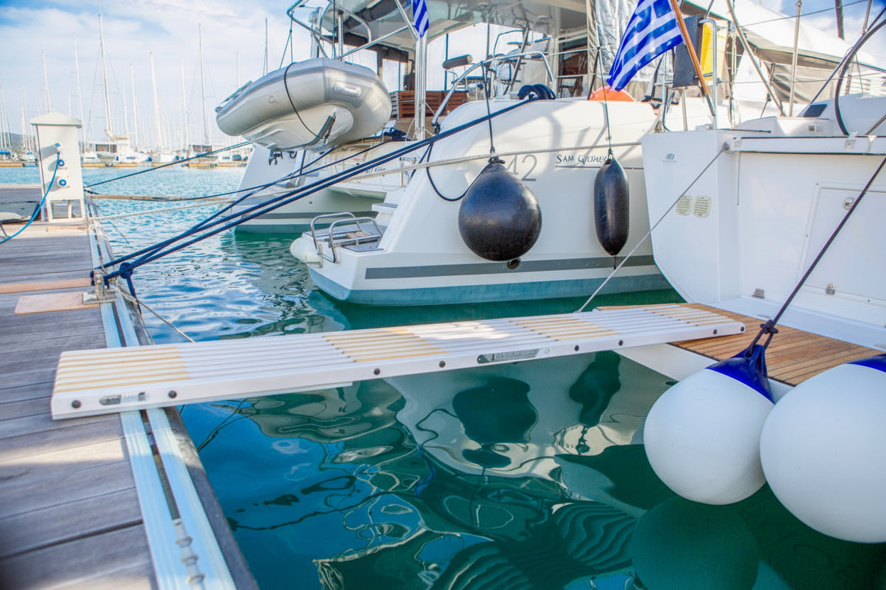 Executive Gangway – Premium Wooden Gangway for Yachts White/Brown